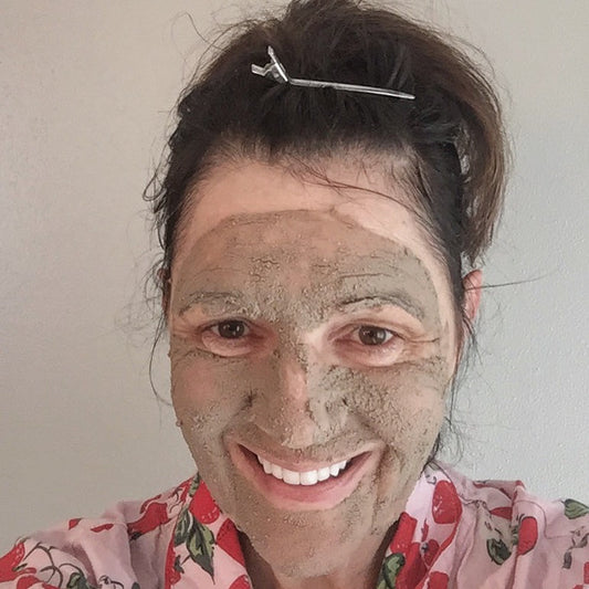 How To Make Facial Cleansing Grains + My Favorite DIY Blend